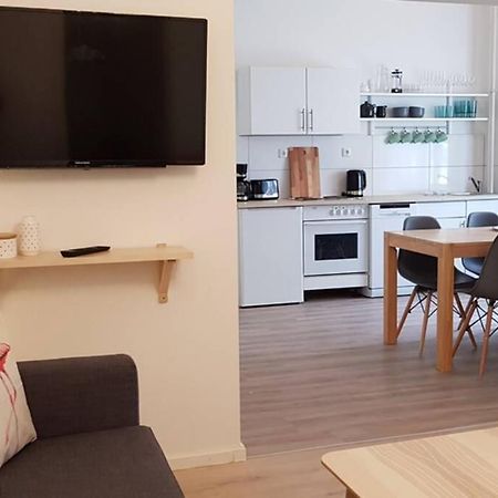 City Apartment Near Shooping Center, 6 Guests Berlin Bagian luar foto